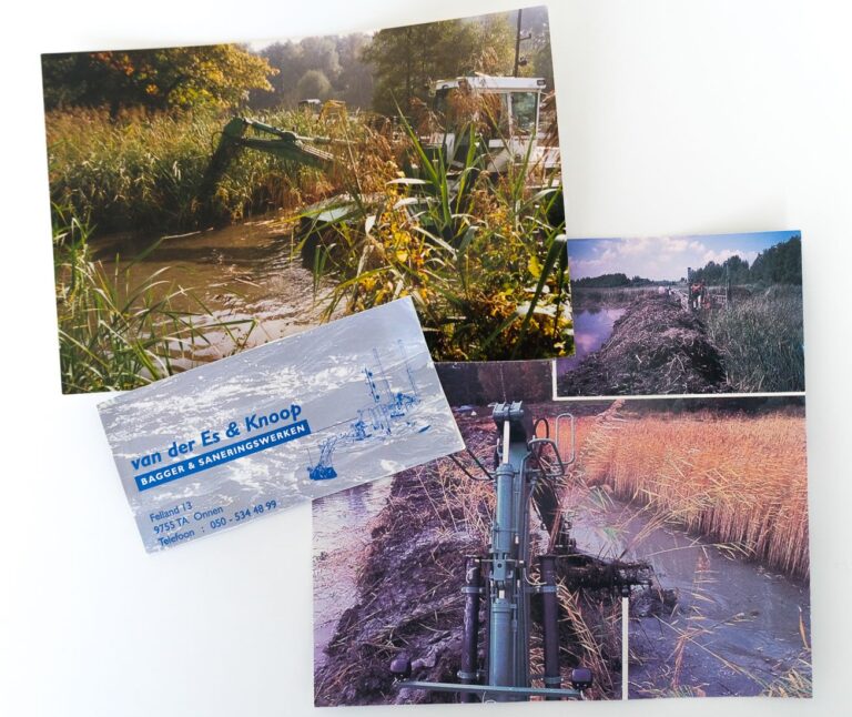 Collectie 3 foto's watermaster werkzaam in natuurgebieden en visitekaartje van "Van der Es & Knoop, Bagger & Saneringswerken" van vroeger