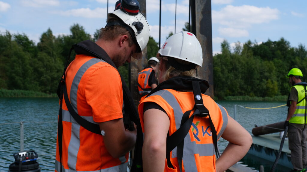 Verankeringsproject - Verankeringssysteem referentie project- Zichtbaar: Aanwezigheid op verankeringsplatform, samenwerken, protocollen opvolgen, veiligheid waarborgen, persoonlijk bescherming middelen aanwezig