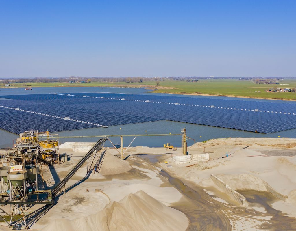 Drijvend-zonnepark-Bomhofsplas-3